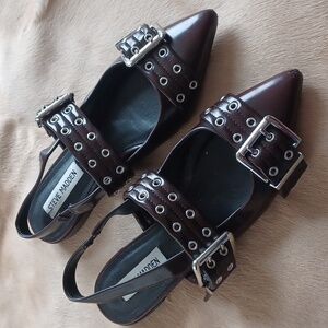 Steve Madden  flats